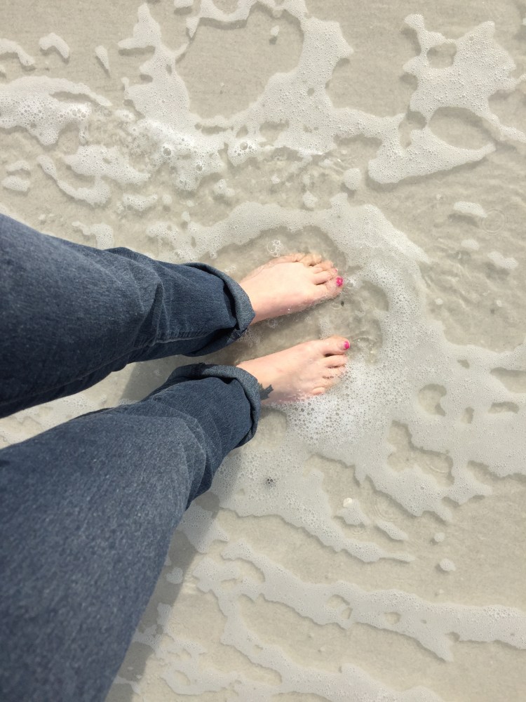 feet-in-water